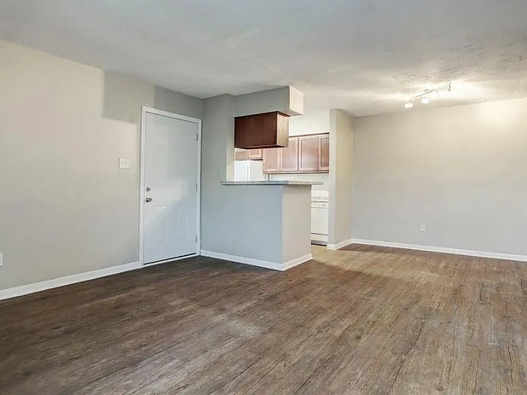 9550 Deering Dr #305 — Photo 3