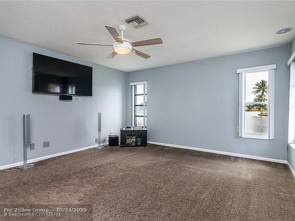 5th image of 10412 NW 71st Pl