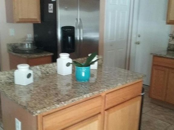 5th image of 547 Finch Ct