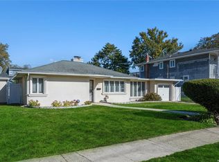 515 Summit Ave, Baldwin, NY 11510