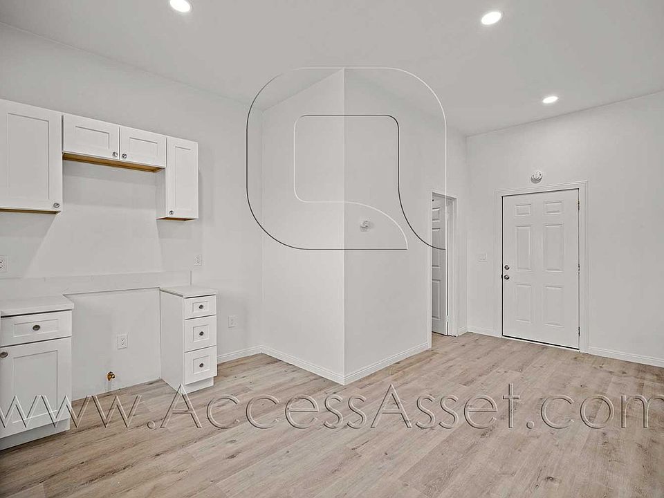 1st image of 25369 Avenida Ramada #2