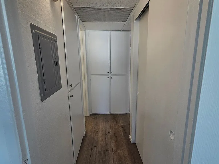 Welcome to Sherman West Apartments — Photo 7