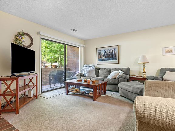4th image of 103 Turtle Creek Rd APT 1