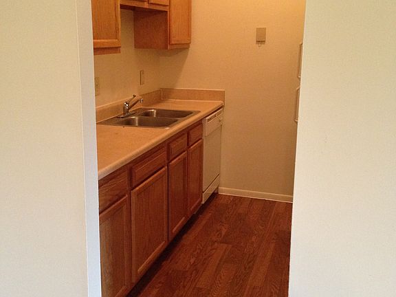 2nd image of 2115 Woodhill Ct APT 12