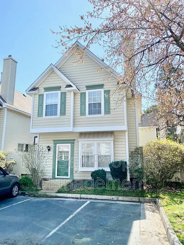 3 bed, 2.5 bath, 1529 sqft, $2,095 — Photo 1