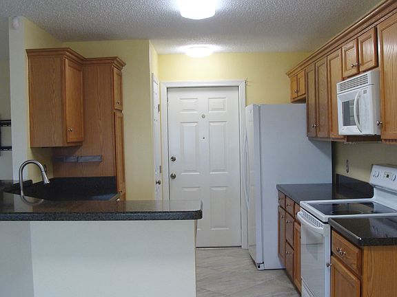 4th image of 6 Lakewood Dr