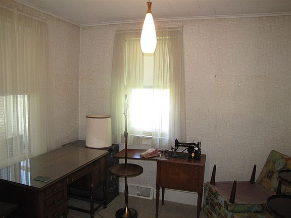 5th image of 1109 Dakota Ave