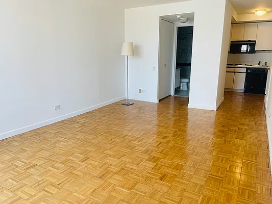 Rented by Oxford Property Group | media 26