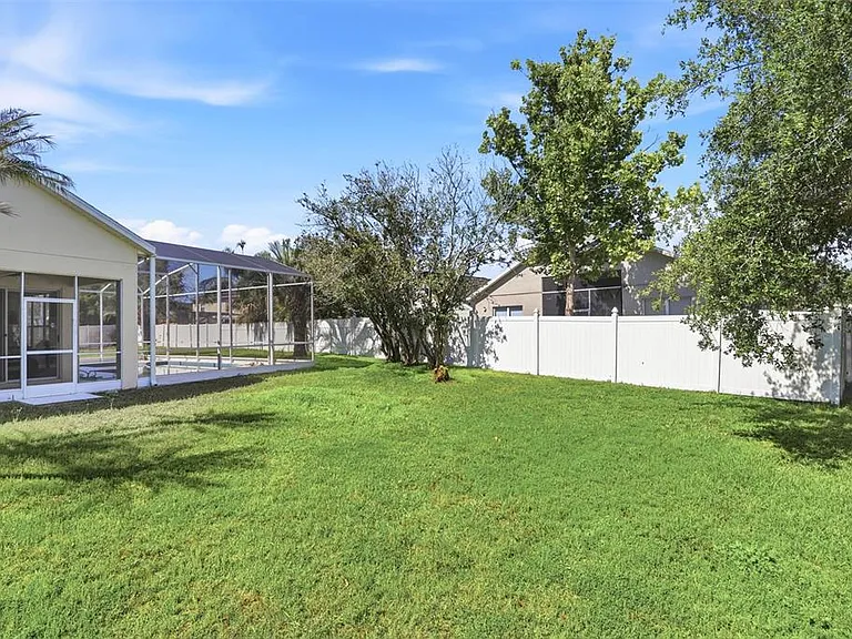 130 Westmoreland Cir — Photo 36