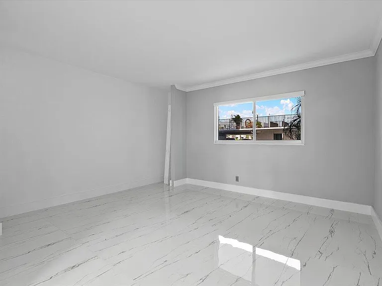3040 Lake Shore Dr #101 — Photo 26
