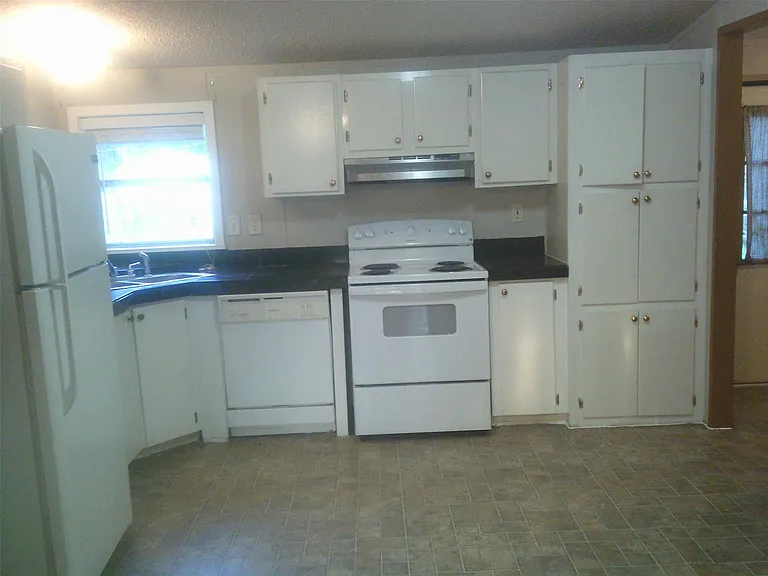 22433 Yancy Rd — Photo 6