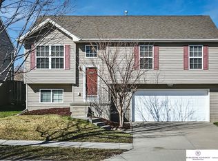 1752 N 207th St, Elkhorn, NE 68022