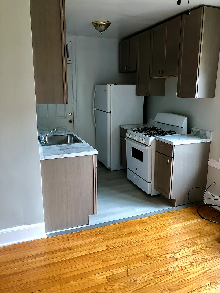 Building Photo - 10443 S Hale Ave #1