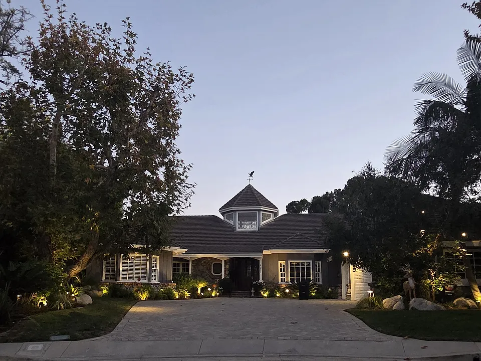 4211 Tarzana Estates Dr