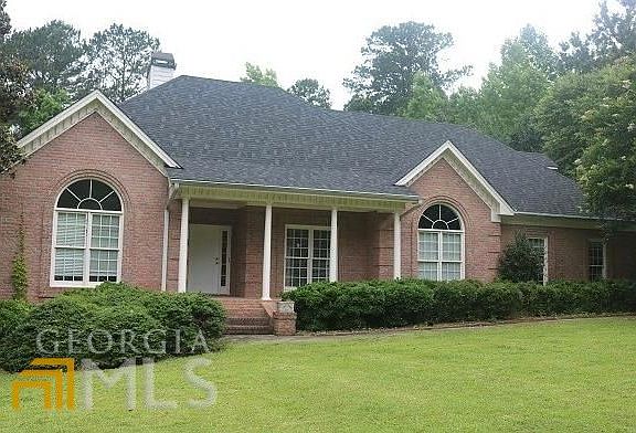 3rd image of 165 Walton Dr