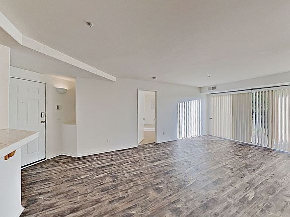 5th image of 11145 Affinity Ct Unit 21