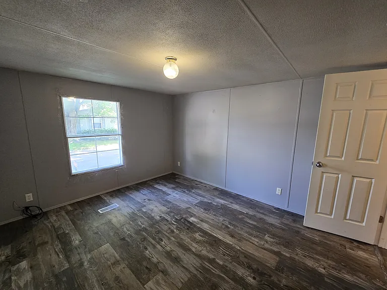 700 W Ridgeway Ave #111 — Photo 19