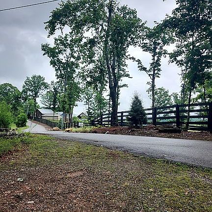 4th image of 601 Ridge Point Dr