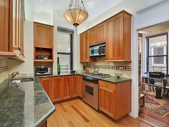 3rd image of 490 W End Ave APT 9C