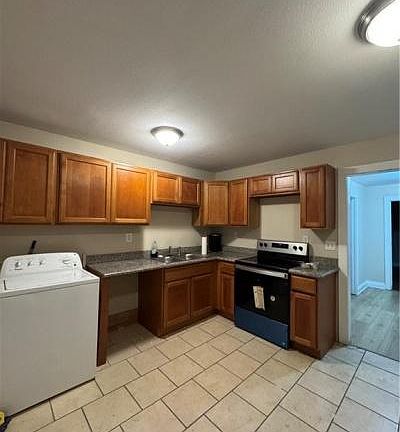 5th image of 1465 N Claiborne Ave
