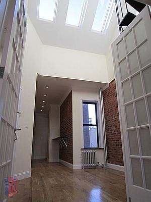 3rd image of 206 E 83rd St APT 5W