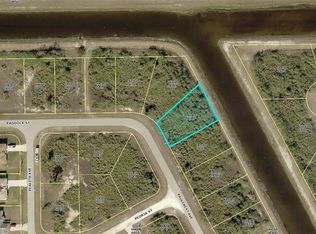 303 Paulcrest AVE, LEHIGH ACRES, FL 33974