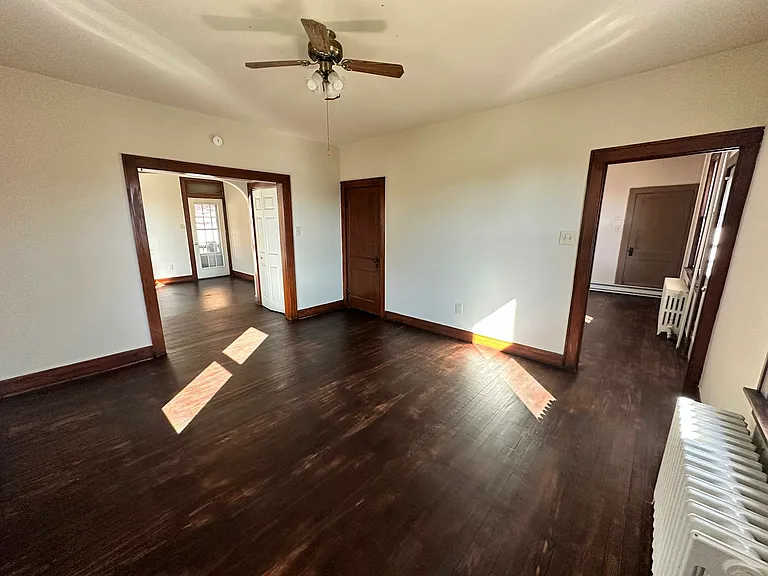 2210 E Grand Ave #2 — Photo 8