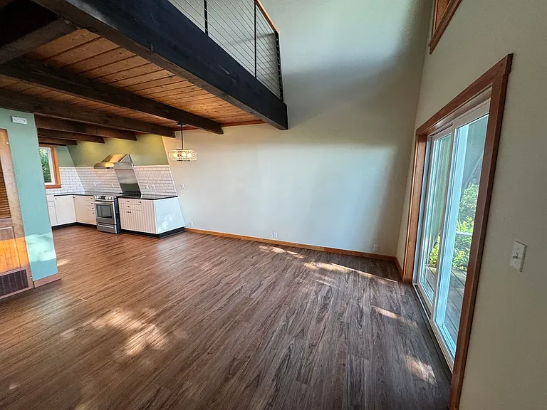 1318 NW Voyager Way — Photo 22