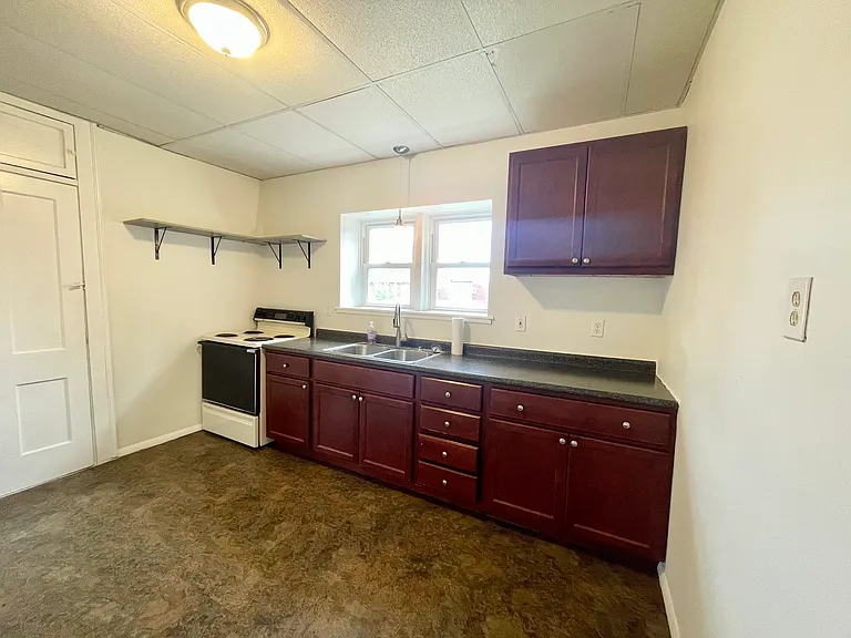 4965 Oleatha Ave #2W — Photo 6