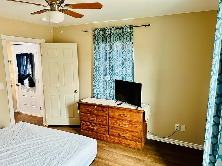 1207 W Missouri Ave — Photo 16