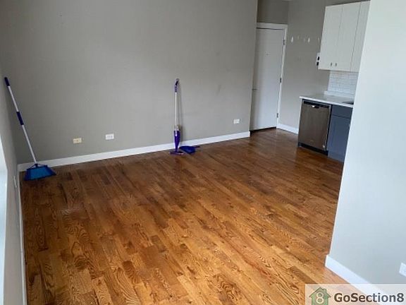 3rd image of 4625 S Drexel Blvd #414