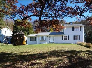 21 Jackson Dr, Danbury, CT 06811