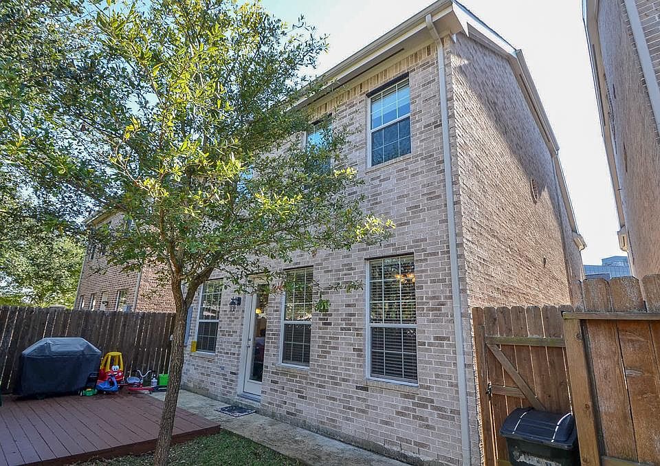 1st image of 10014 Holly Chase Dr