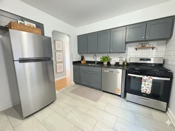 6705 N California Ave