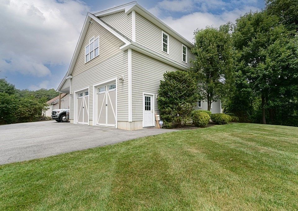 172 Pond St, Uxbridge, MA 01569 Zillow