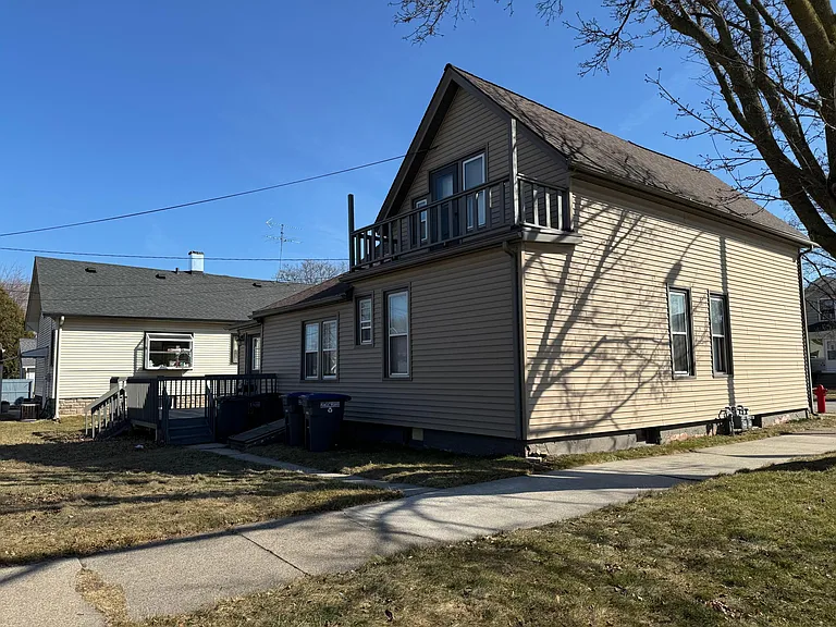 1636 Superior Ave — Photo 5