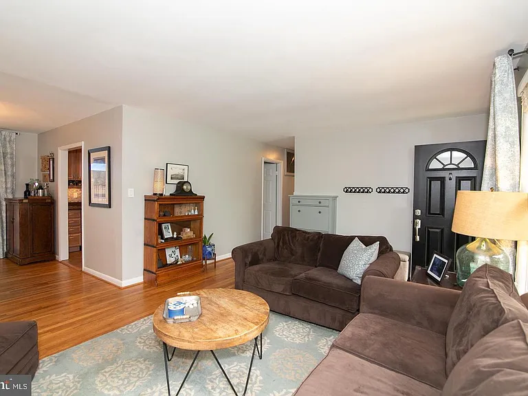 8411 Morey Ln — Photo 28