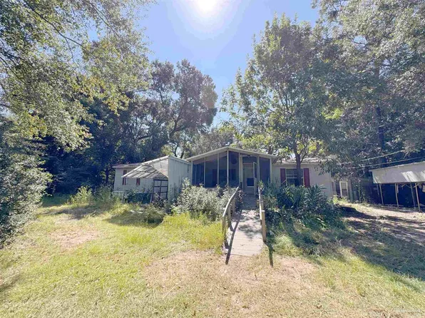 449 Benjulyn Rd, Cantonment, FL 32533