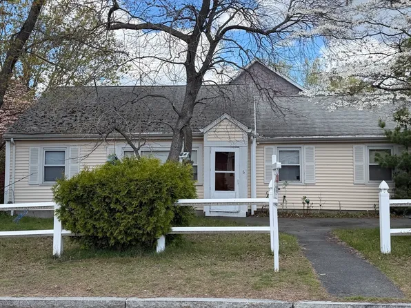 6 Black Rock Rd, Melrose, MA 02176