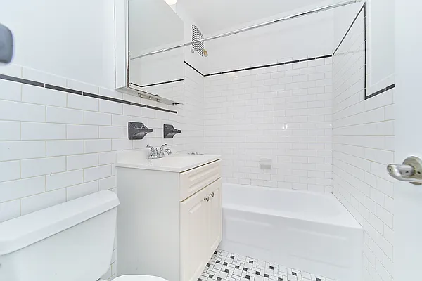 Rented by Living New York | media 15