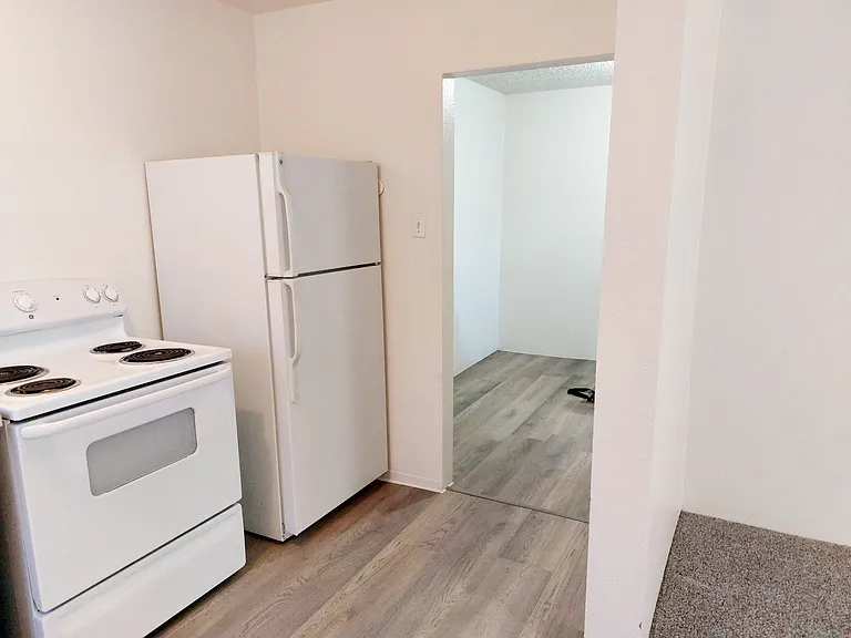 1010 E Evans Ave #6 — Photo 4