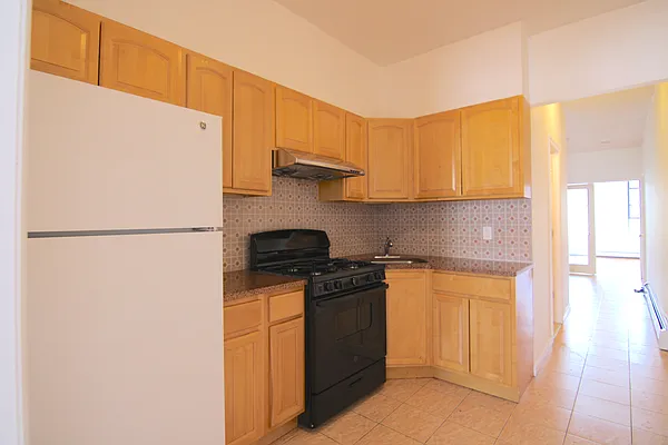 Rented by New Amsterdam Realty Group | media 3