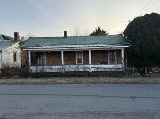 324 C St, Clifton Forge, VA 24422