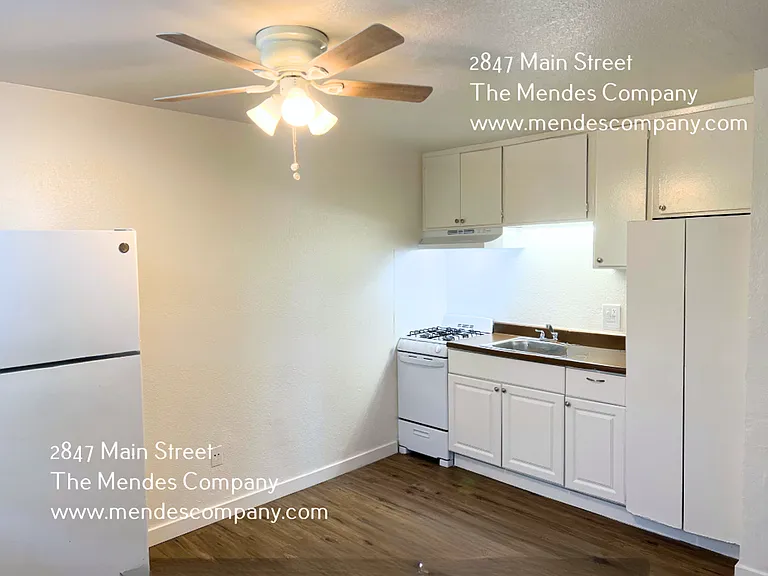 2847 Main St #4 — Photo 6