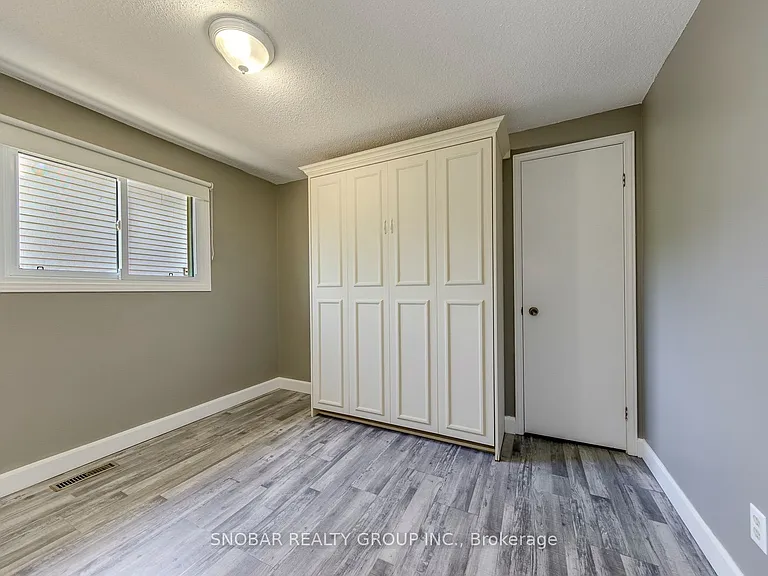 547 Conway Ct — Photo 17