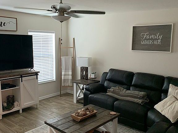 3rd image of 4207 NE 15th Pl