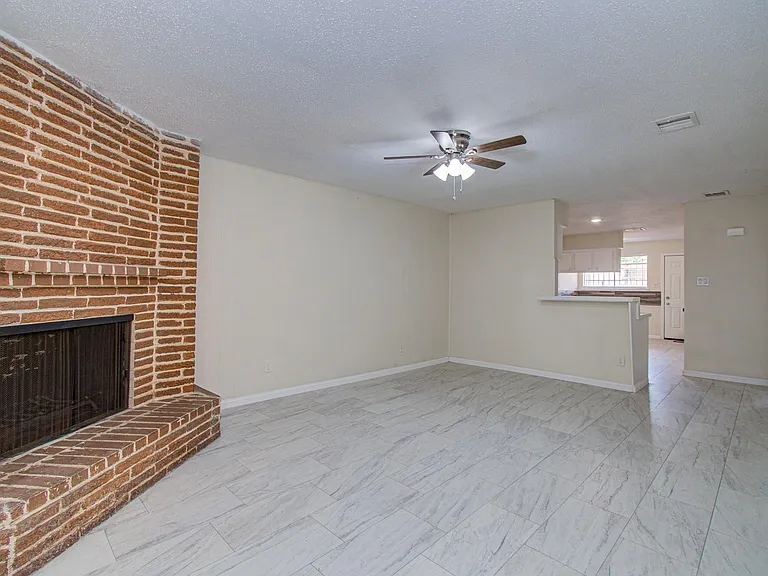 8820 Bissonnet St — Photo 20