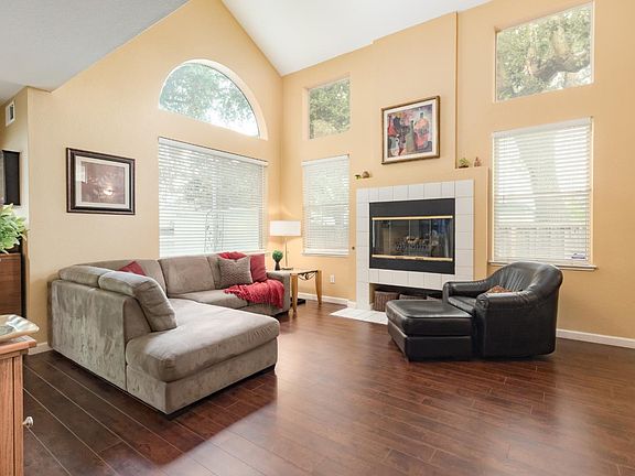 4th image of 6909 Rodling Dr Unit F