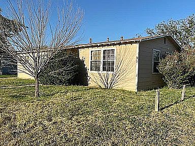 2nd image of 5204 Lancaster Dr
