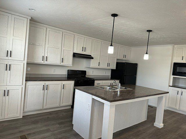 1st image of 88 Suzanne Blvd #88